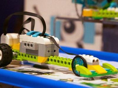 Lego robotics summer camp  - Popsicle Studio  image