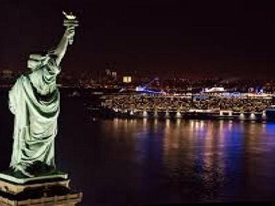 Statue by Night image