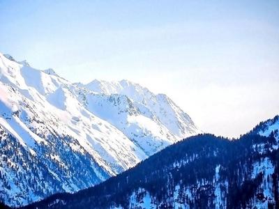 Winter Trek to Brahmatal, Himalaya image